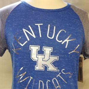 🏀 UK Kentucky Wildcats T-shirt NWT Med ladies🏀